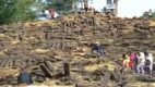 Posjos.com - Gunung Padang. Misteri Gunung Padang. Misteri Gunung Padang Indonesia. Situs Gunung Padang Yang Misteri.