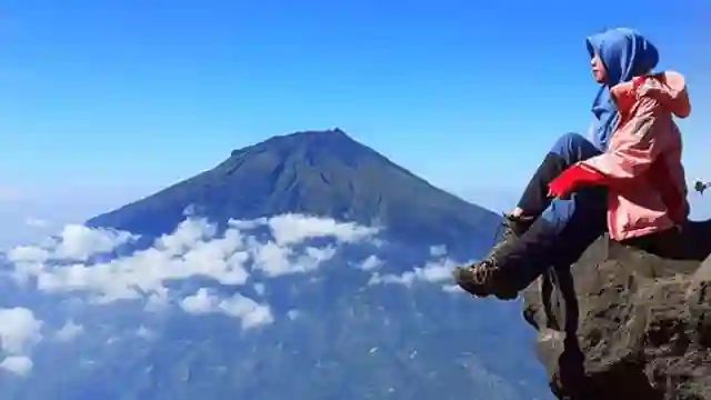 Posjos.com - Gunung Sumbing. Misteri Gunung Sumbing. Pergi Ke Gunung Sumbing. Misteri Di Gunung Sumbing. Gunung Sumbing Yang Misteri